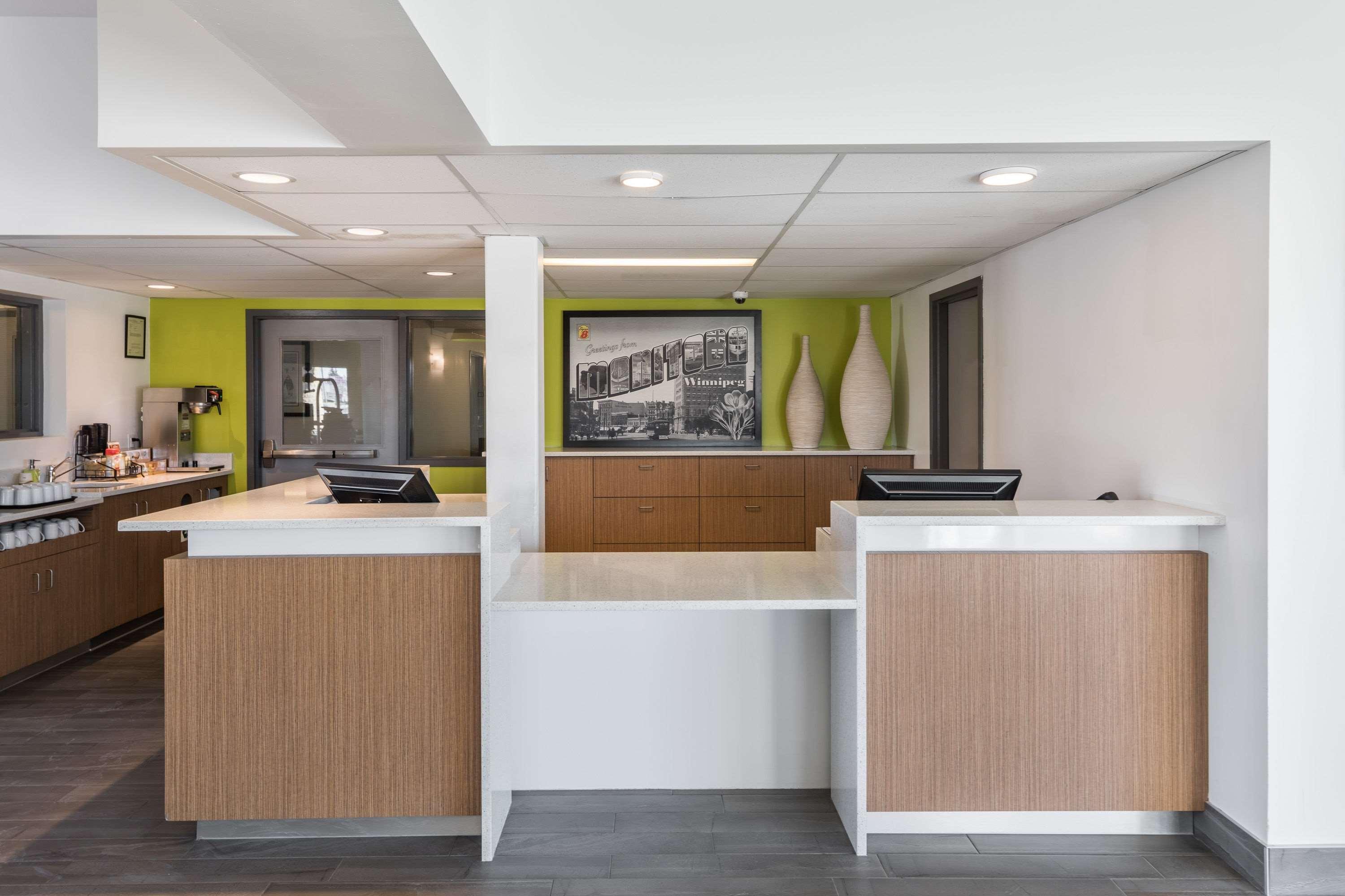 Super 8 By Wyndham Winnipeg West Eksteriør billede